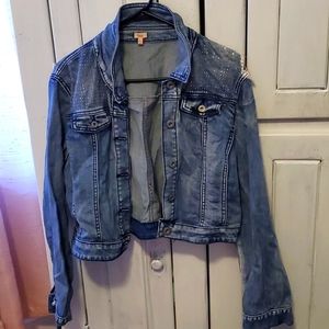 REBA JEAN STUDDED JACKET SIZE XL (RUNS SMALL)